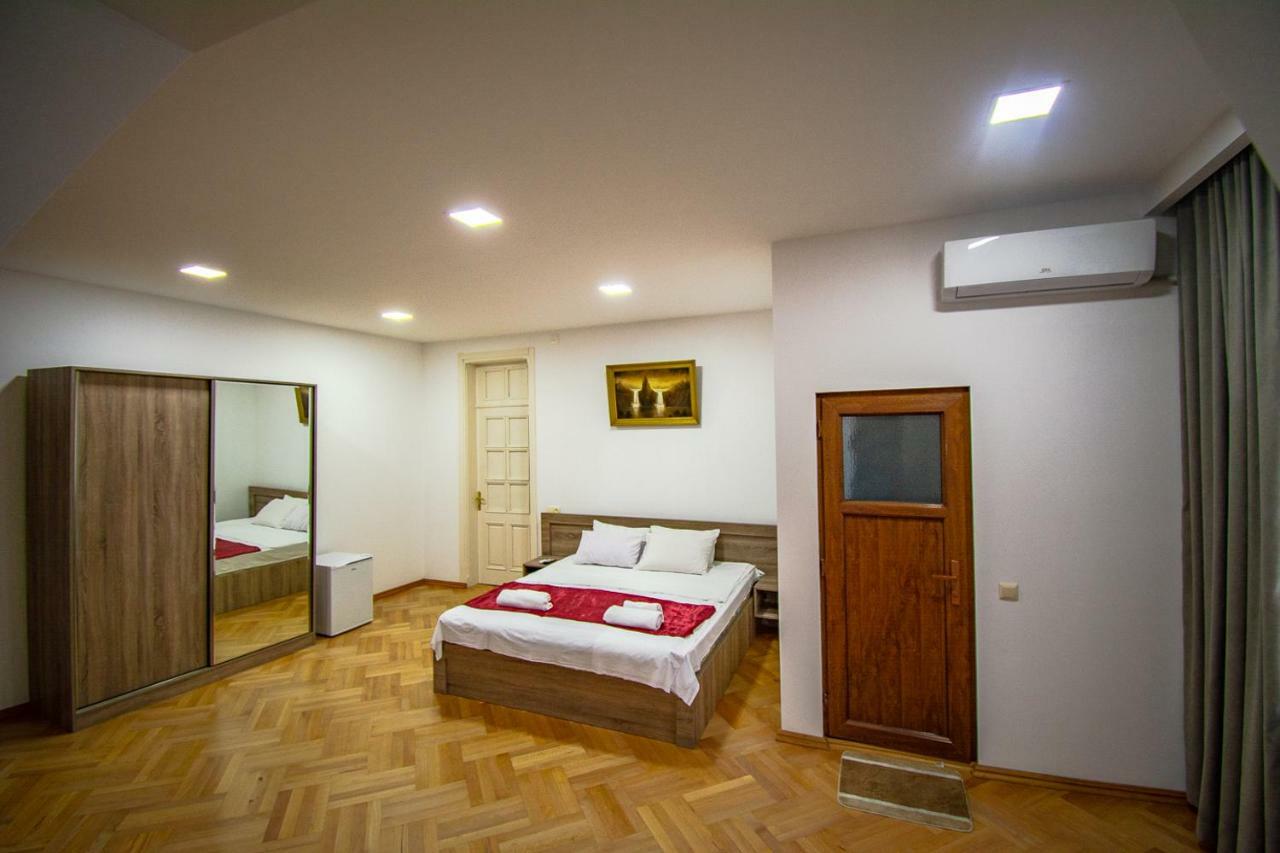 Nana'S Guesthouse باتومي المظهر الخارجي الصورة