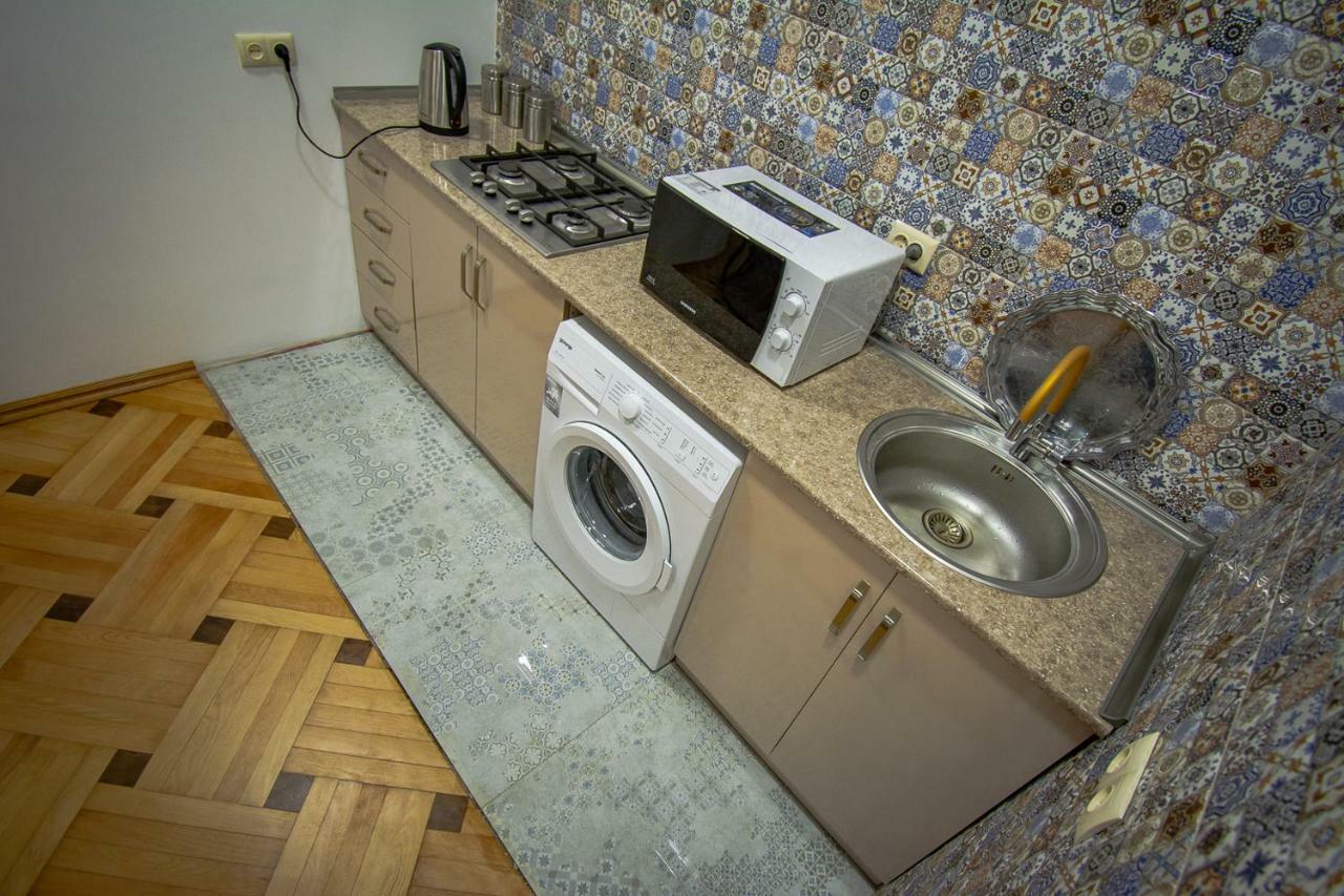 Nana'S Guesthouse باتومي المظهر الخارجي الصورة